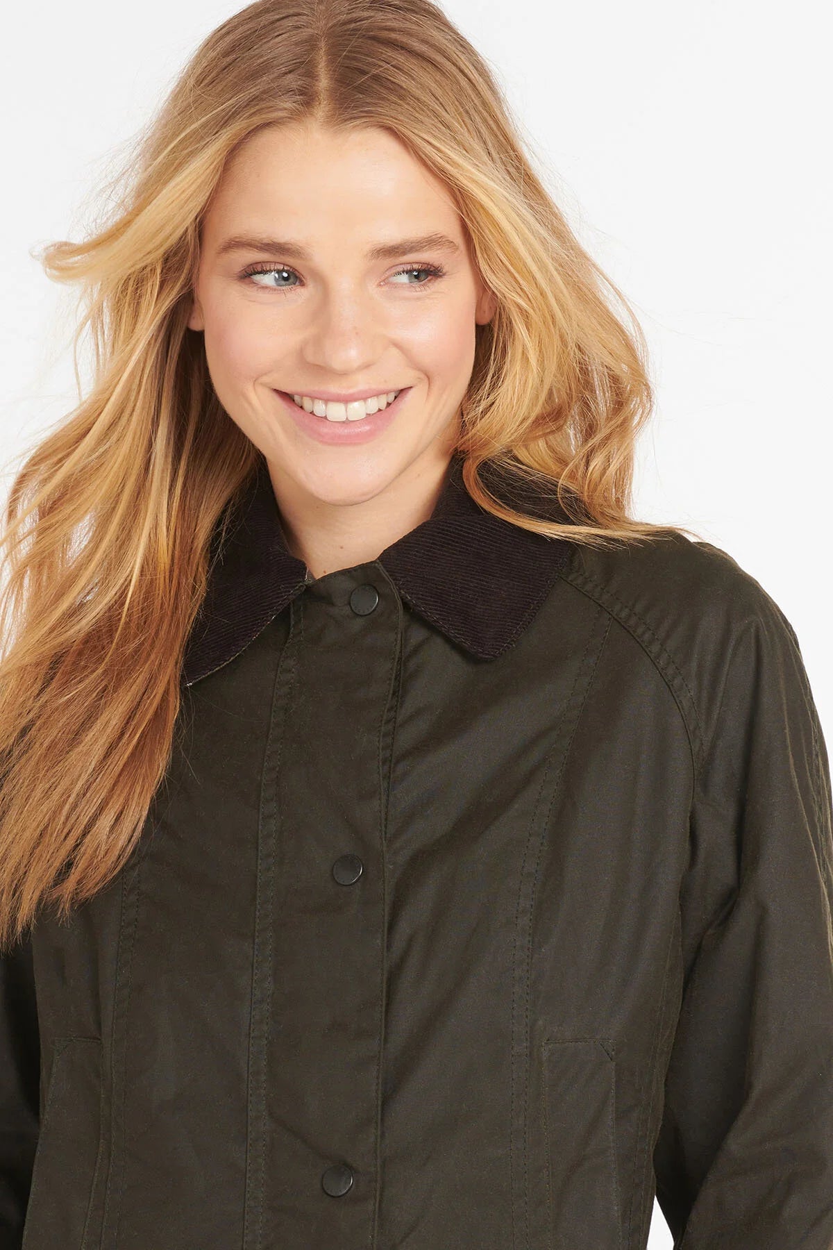 Classic Beadnell Wax Jacket - OLIVE
